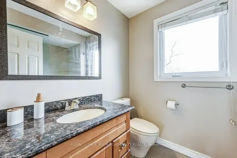 63 O'connor Crescent, Richmond Hill, ON L4C 7P8