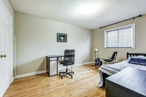 63 O'connor Crescent, Richmond Hill, ON L4C 7P8