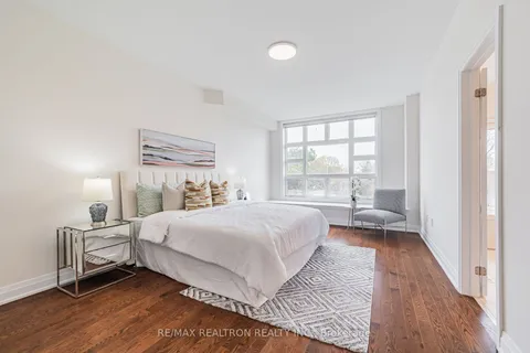 10 Causland Lane, Richmond Hill, ON L4S 0G5