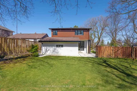 93 Highland Park Boulevard, Markham, ON L3T 1B6