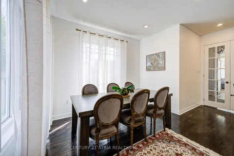8 Townwood Drive, Richmond Hill, ON L4E 4Y3