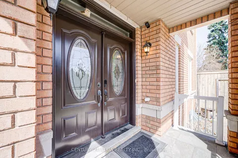 8 Townwood Drive, Richmond Hill, ON L4E 4Y3