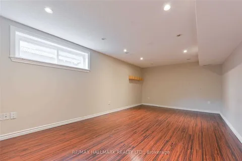 16 Cavalier Crescent, Vaughan, ON L4J 1K5