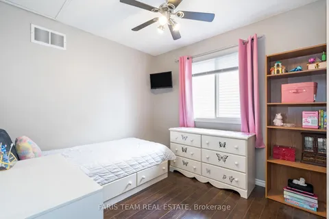 63 Osborn Street, Essa, ON L0M 1B0