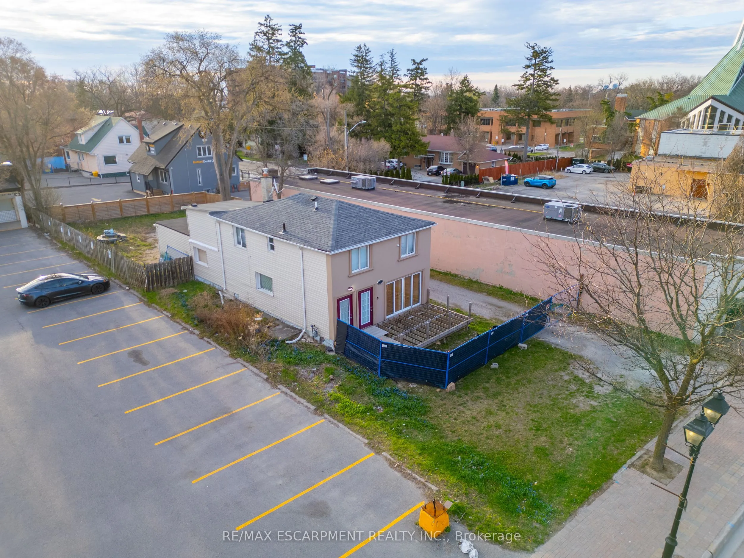 10329 Yonge Street, Richmond Hill, ON L4C 3C1
