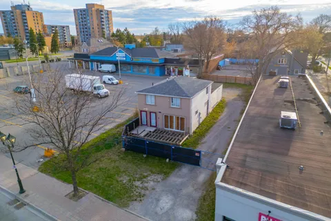 10329 Yonge Street, Richmond Hill, ON L4C 3C1
