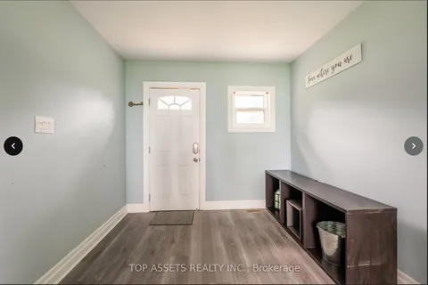 66 Irving Drive, Georgina, ON L0E 1N0
