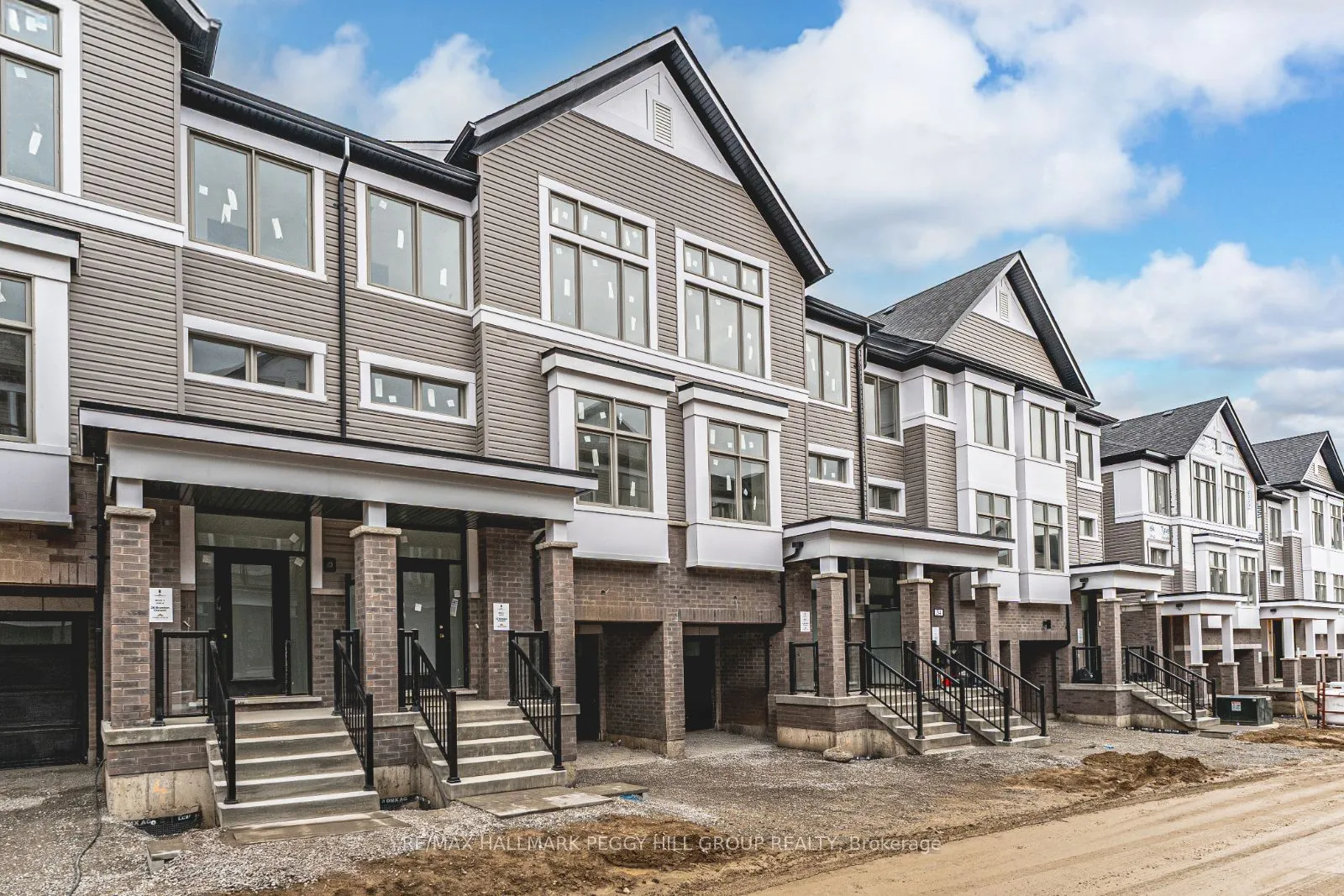 32 Brandon Crescent, New Tecumseth, ON L0G 1W0