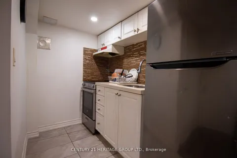 333 Neal Drive, Richmond Hill, ON L4C 3L3