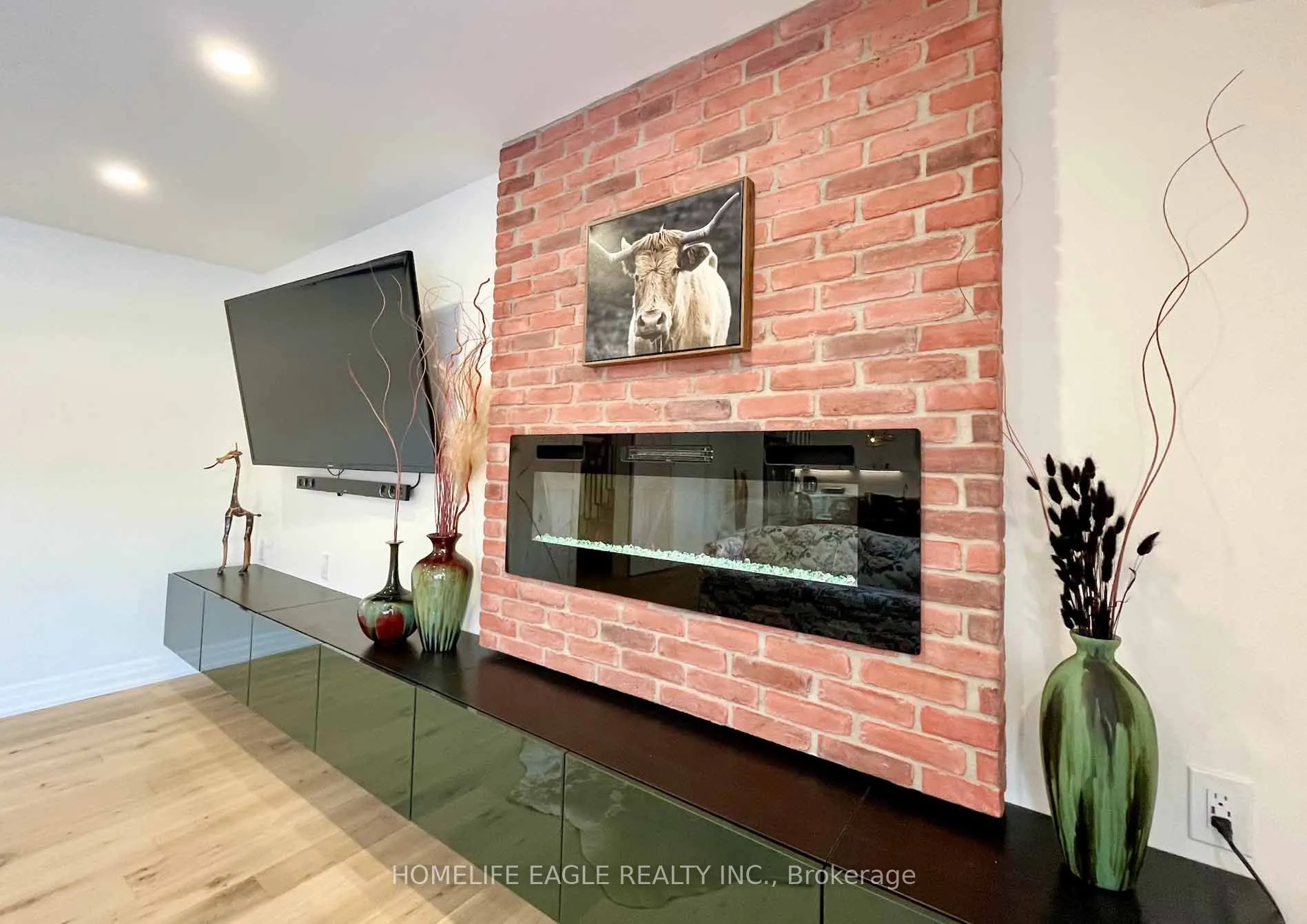 143 Sand Road, East Gwillimbury, ON L9N 1H9