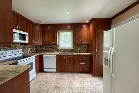 75 Harding Boulevard, Richmond Hill, ON L4C 1S7