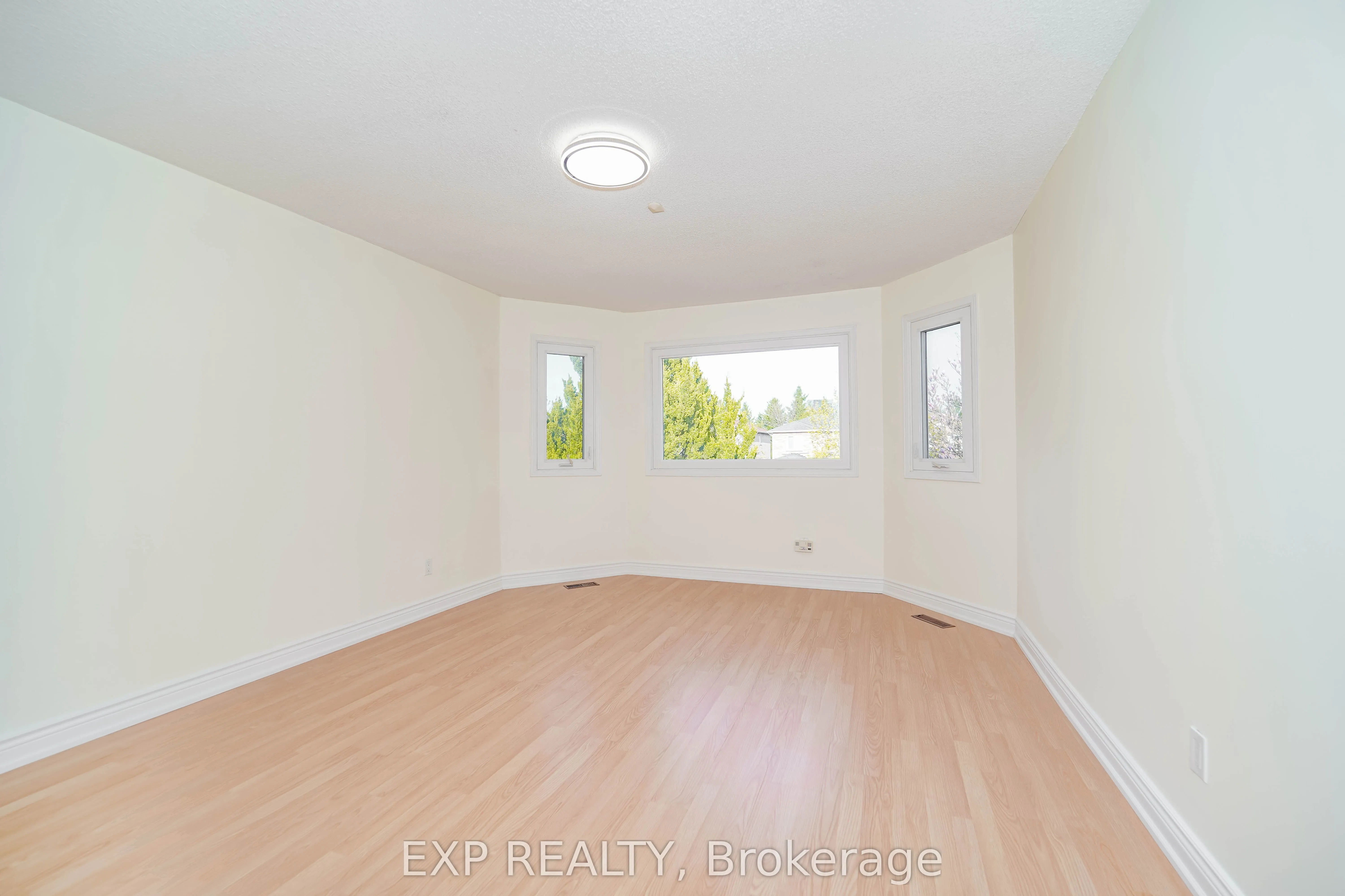 28 Samantha Circle, Richmond Hill, ON L4B 2R7