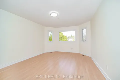 28 Samantha Circle, Richmond Hill, ON L4B 2R7