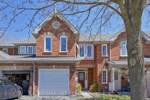 225 Warner Crescent, Newmarket, ON L3X 2C7