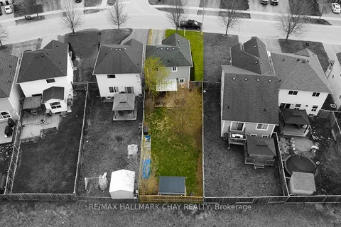 154 Maplewood Drive, Essa, ON L0M 1B4