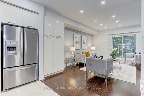 27 Mcgurran Lane, Richmond Hill, ON L4B 0G8