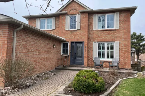 231 John Bowser Crescent, Newmarket, ON L3Y 7N7