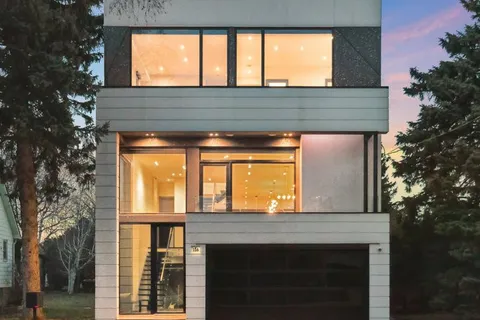 156 Garden Avenue, Richmond Hill, ON L4C 6M2