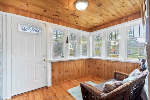 20314 Leslie Street, East Gwillimbury, ON L0G 1R0