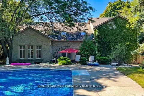 43 Denham Drive, Richmond Hill, ON L4C 6H7