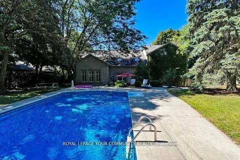 43 Denham Drive, Richmond Hill, ON L4C 6H7
