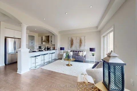 37 Pope John Paul II Square, Markham, ON L6C 0J8