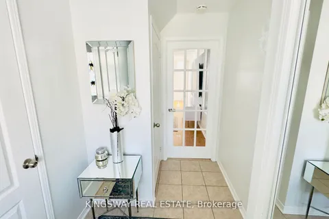164 Gail Parks Crescent, Newmarket, ON L3X 3C1
