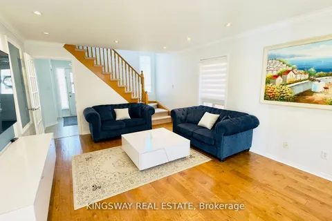 164 Gail Parks Crescent, Newmarket, ON L3X 3C1