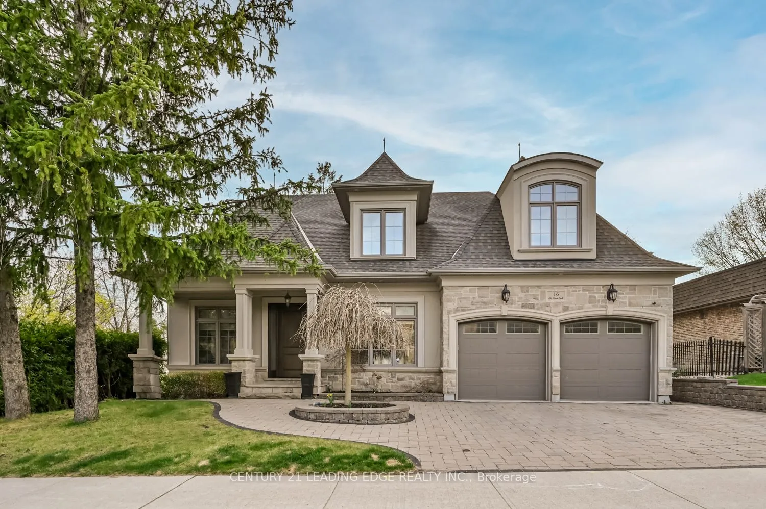 16 Sir Isaac Gate, Markham, ON L3P 3N8