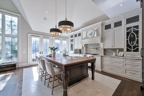 16 Sir Isaac Gate, Markham, ON L3P 3N8