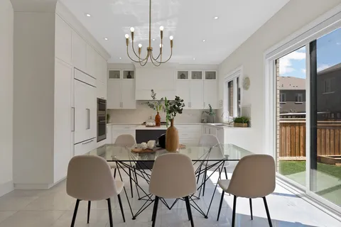 35 Longworth Avenue, Richmond Hill, ON L4E 1J2