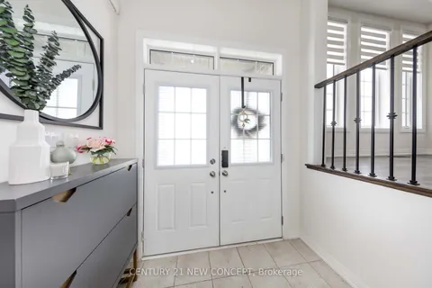83 Bethpage Crescent, Newmarket, ON L3X 0M4