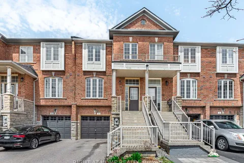 44 MARTELL Gate, Aurora, ON L4G 0A3