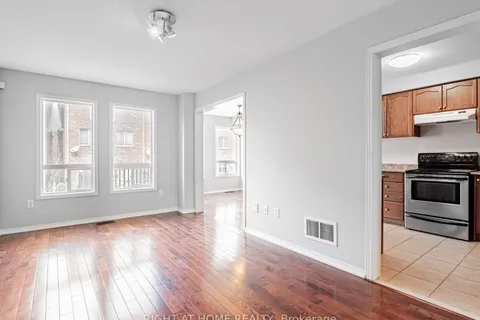 44 MARTELL Gate, Aurora, ON L4G 0A3
