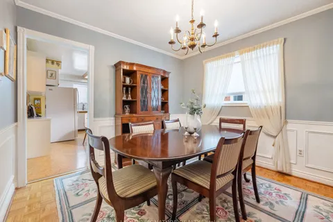 358 Weldrick Road, Richmond Hill, ON L4C 8L1