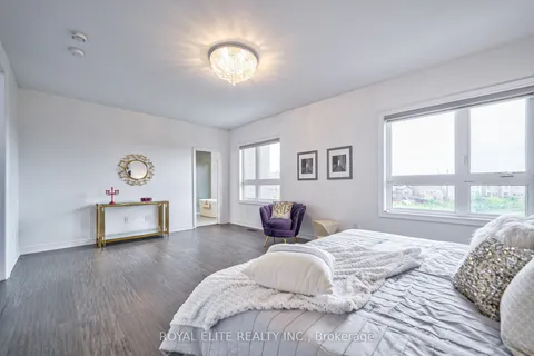 40 Conklin Crescent, Aurora, ON L4G 0Z2