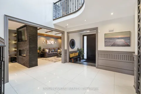 82 Queenston Crescent, Vaughan, ON L4L 4A2