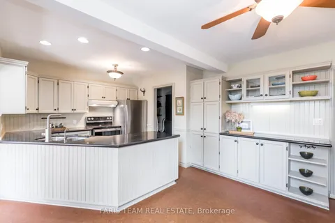 20370 Leslie Street, East Gwillimbury, ON L0G 1R0
