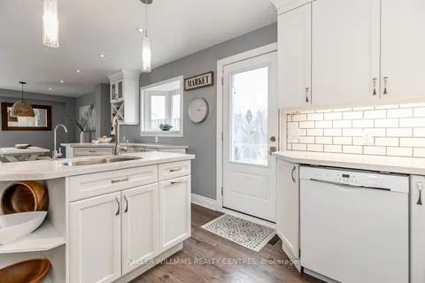 707 Jackson Court, Newmarket, ON L3Y 5A5