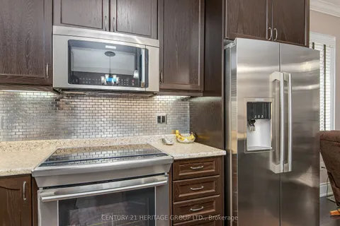 205 8 Avenue, New Tecumseth, ON L9R 0H7