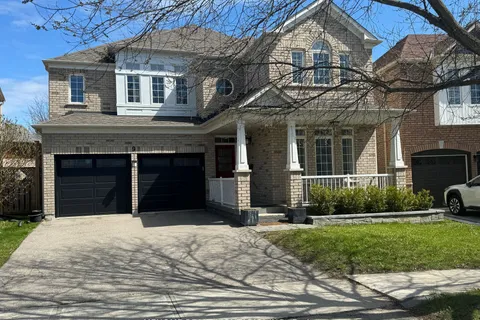 9 Ridgecrest Road, Markham, ON L6C 2V2