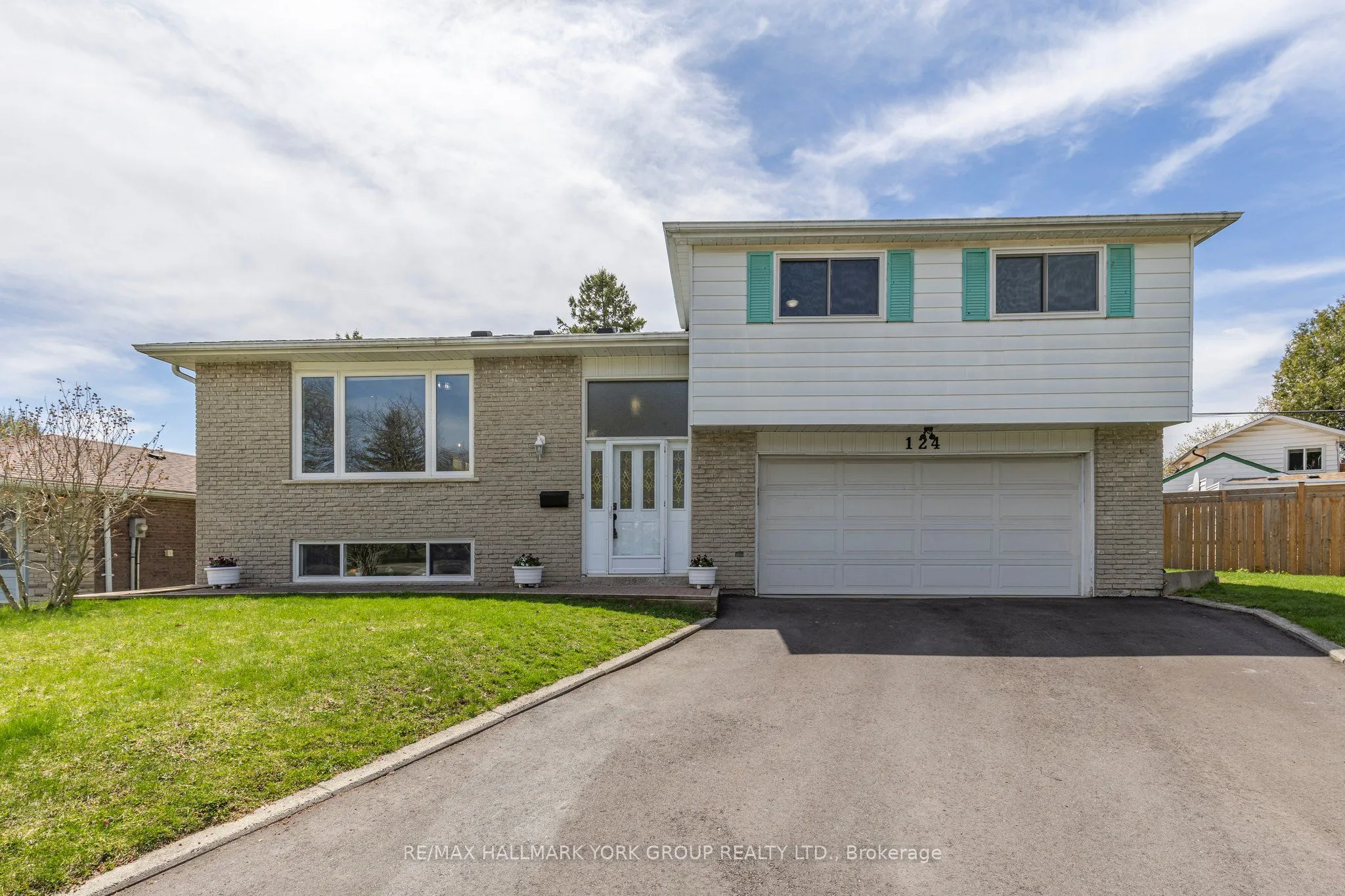 124 Alexander Road, Newmarket, ON L3Y 3J5