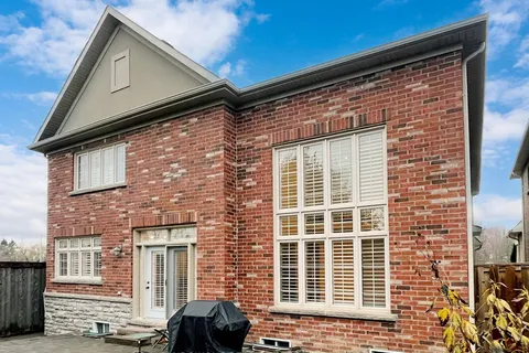 7 Yorkton Boulevard, Markham, ON L6C 0J9