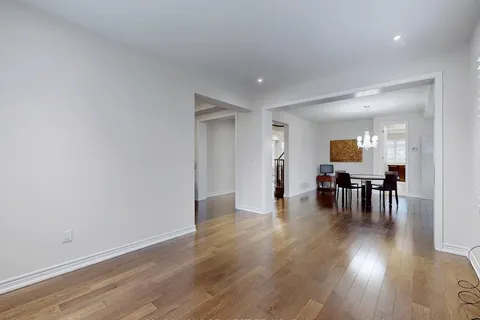7 Yorkton Boulevard, Markham, ON L6C 0J9