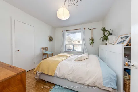 243 Ruggles Avenue, Richmond Hill, ON L4C 1Y6