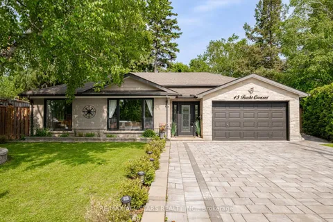 45 Foreht Crescent, Aurora, ON L4G 3E9