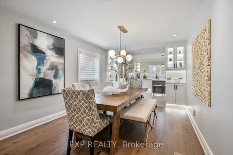 10 Stratford Drive, Richmond Hill, ON L4B 1V7