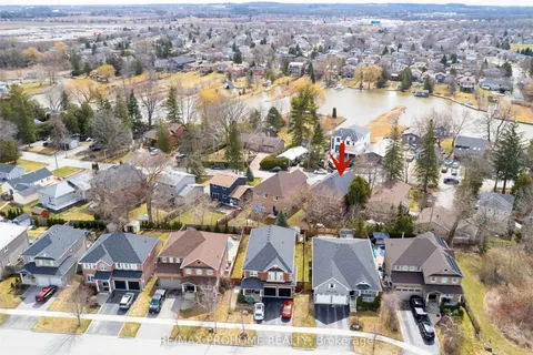 102 Riveredge Drive, Georgina, ON L4P 2P1