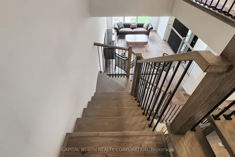29 Direzze Court, ON L4C 5T8
