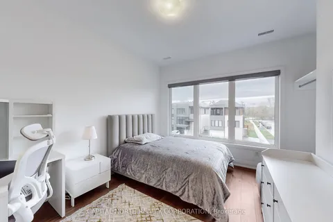 29 Direzze Court, ON L4C 5T8